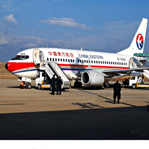 通化航空货运航空快运业稳步发展的原因是什么？